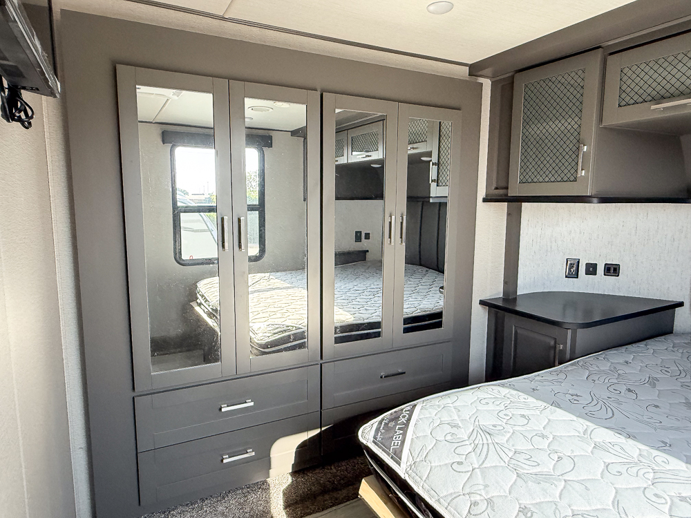 2020 GRAND DESIGN 395M - Image 45