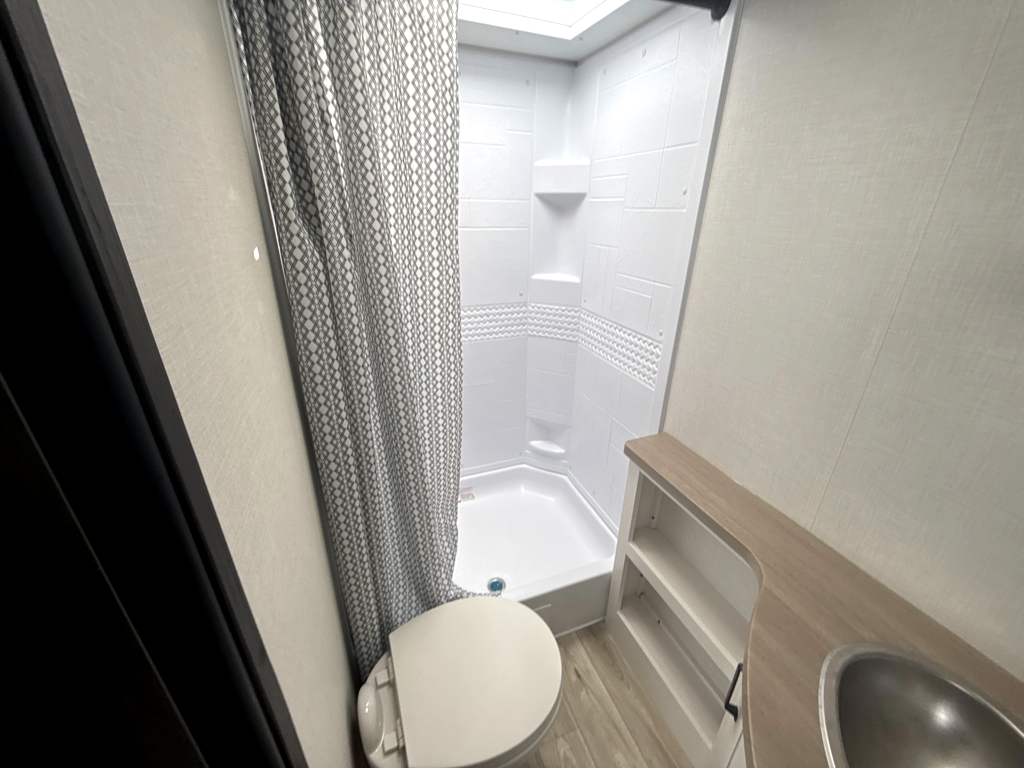 2027 VENTURE RV SIENNA 271VBH - Image 31