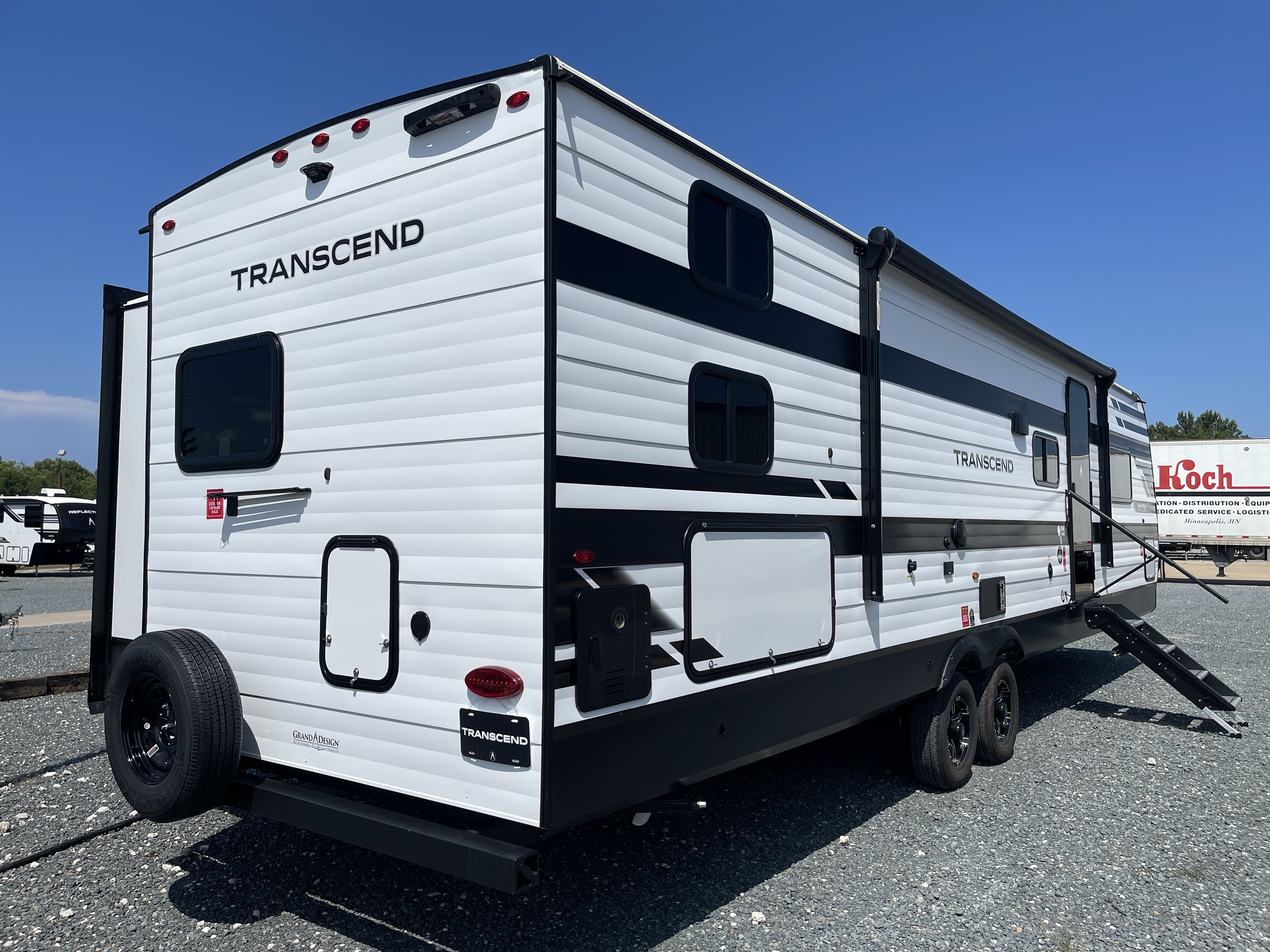 2027 Grand Design Transcend 335BHT - Image 7