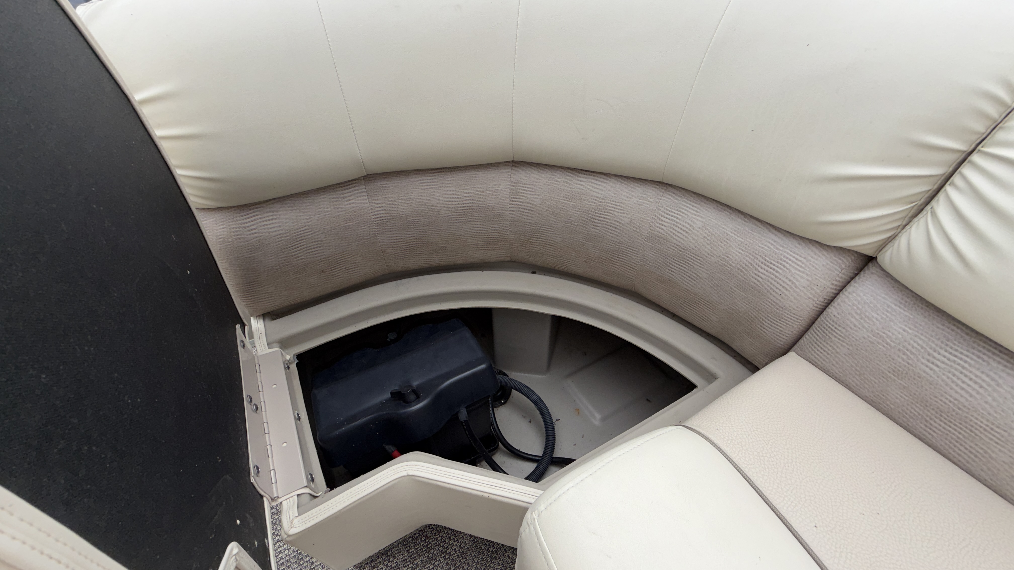 2015 Bennington 2550 RSR - Image 23