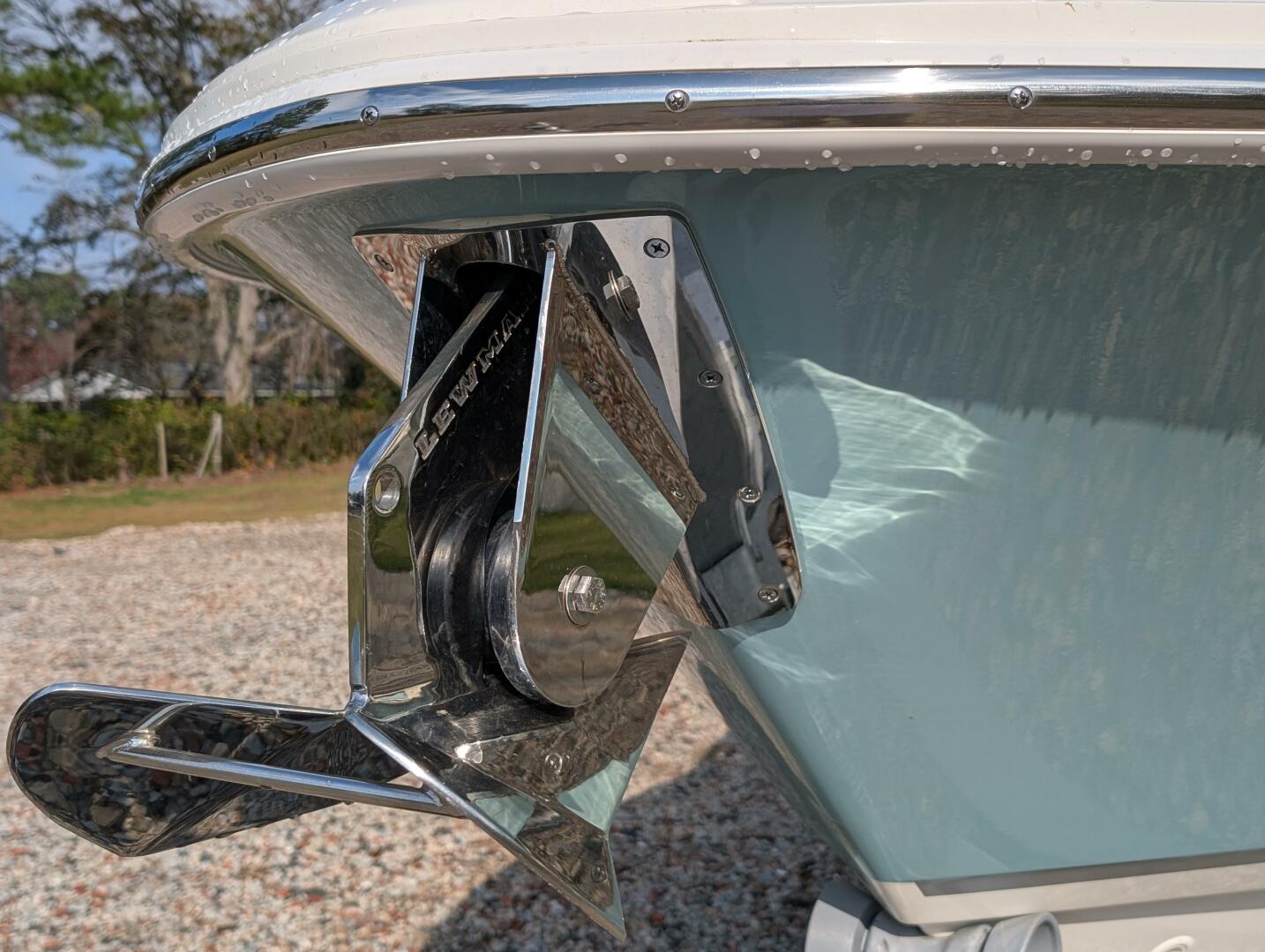 2023 Boston Whaler 240 Vantage - Image 76