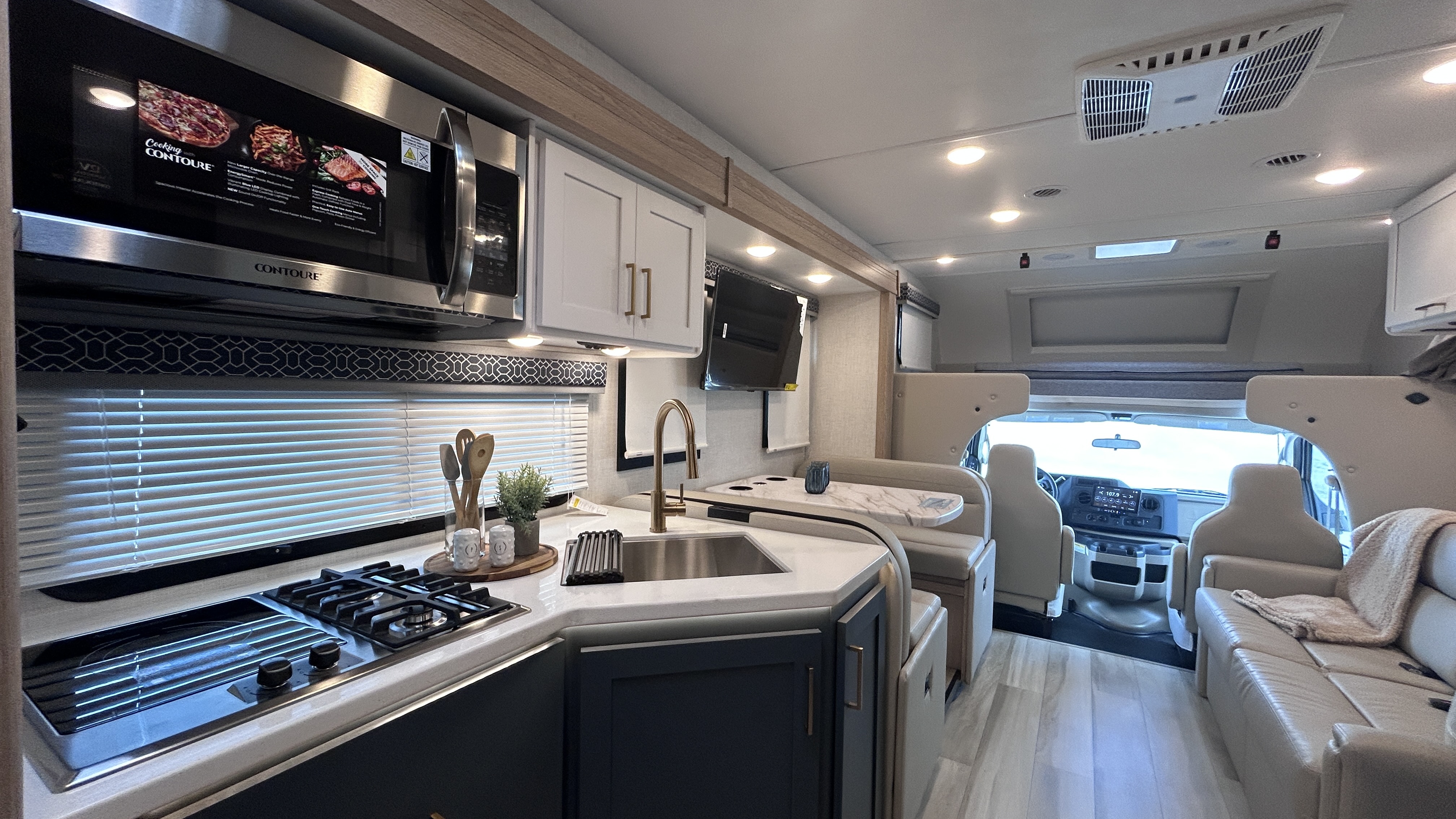 2026 Thor Motor Coach Quantum LF31 - Image 10