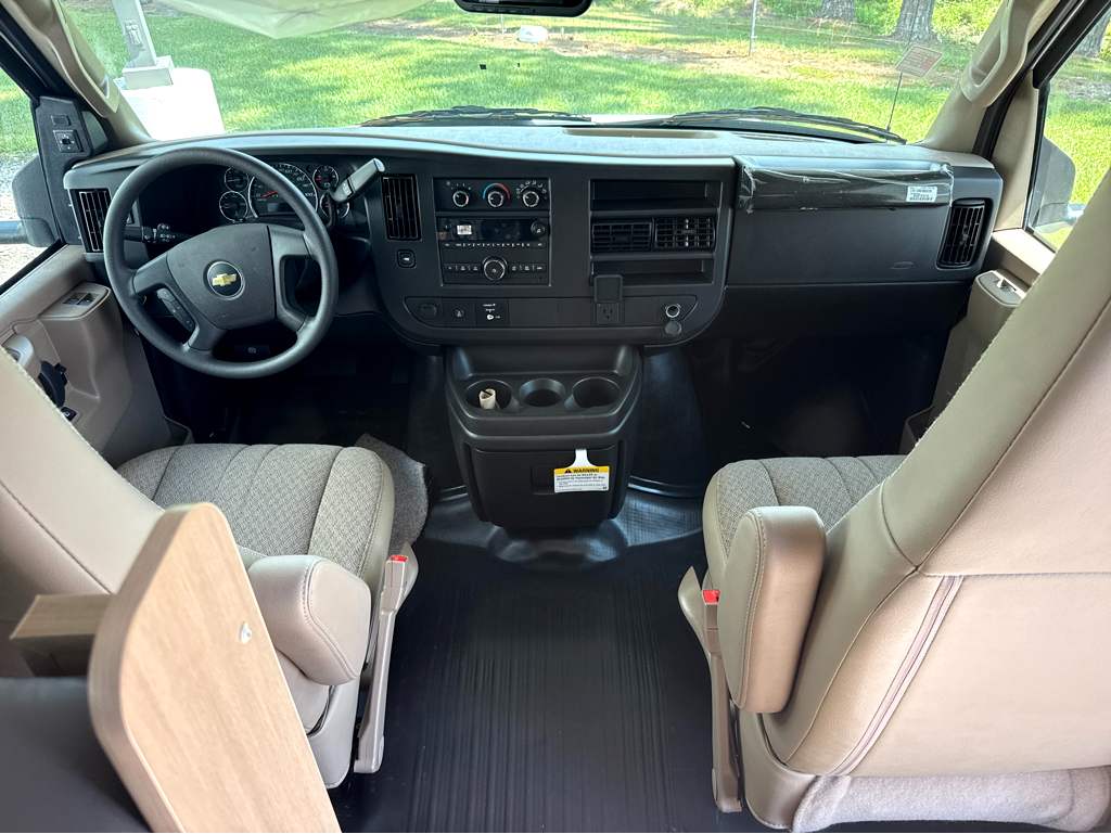 2027 ENTEGRA COACH ODYSSEY 22E - Image 9