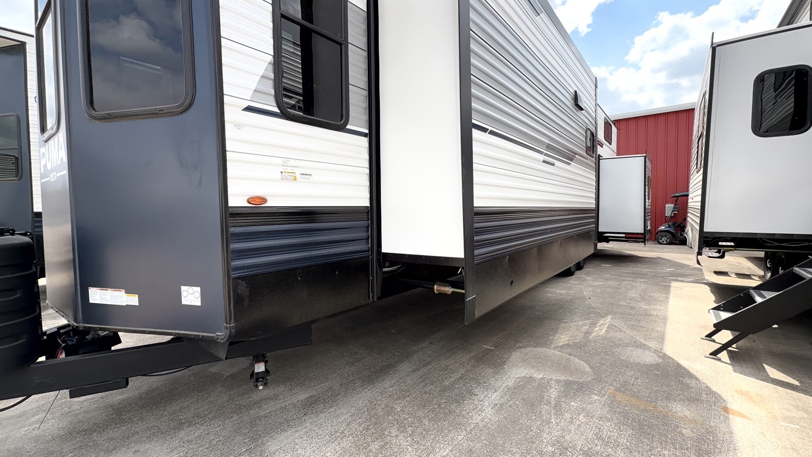 2026 PALOMINO PUMA 423LFT - Image 42