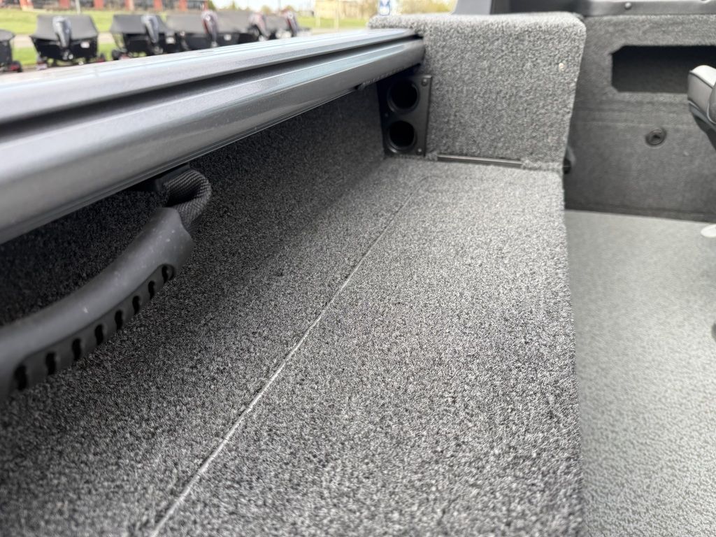 2026 Lund 2075 Impact XS Sport - Image 33