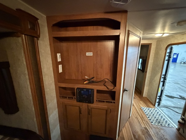 2015 Gulf Stream Innsbruck 25SBW - Image 26