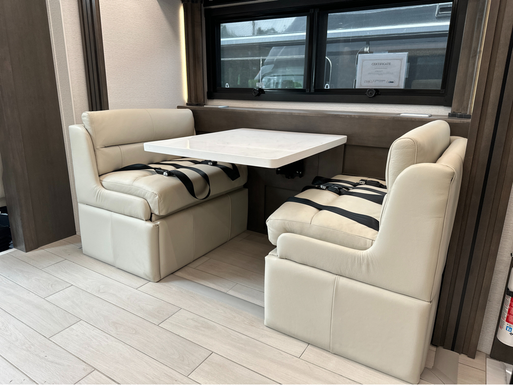 2027 ENTEGRA COACH CENTURION 39N - Image 10