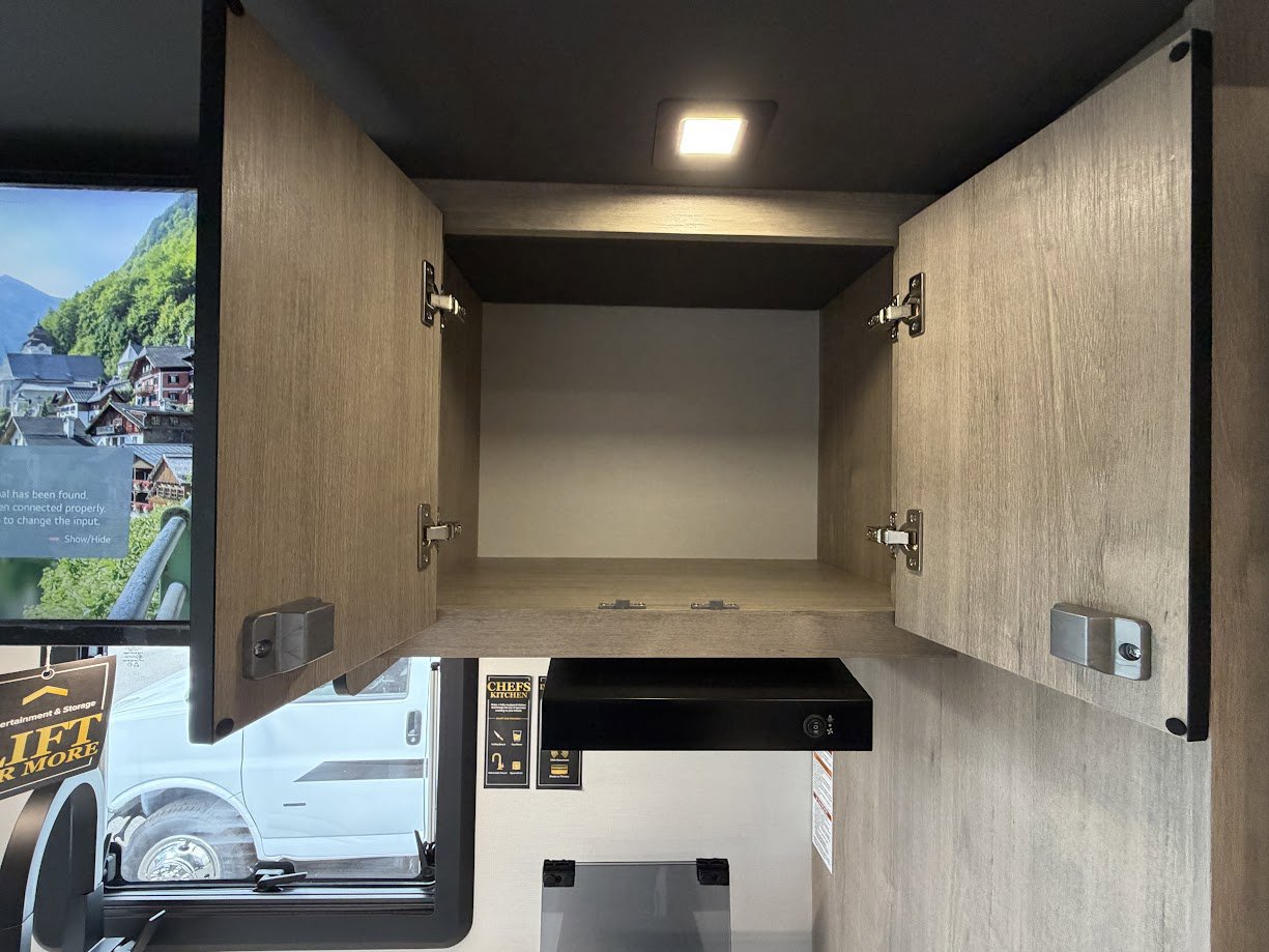 2026 Grand Design Lineage Series M 25TK - Image 31