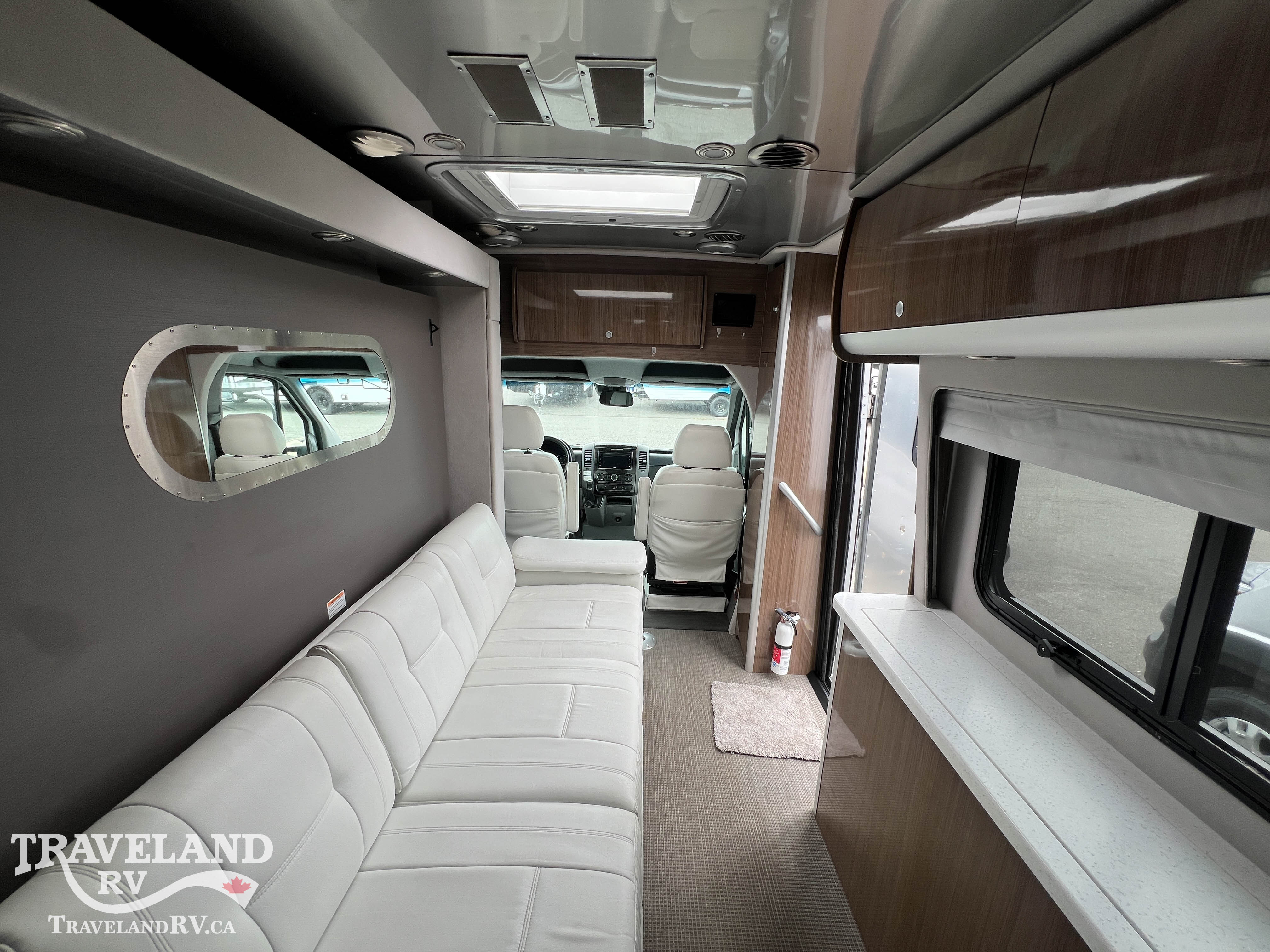 2019 Airstream Atlas Murphy Suite - Image 4