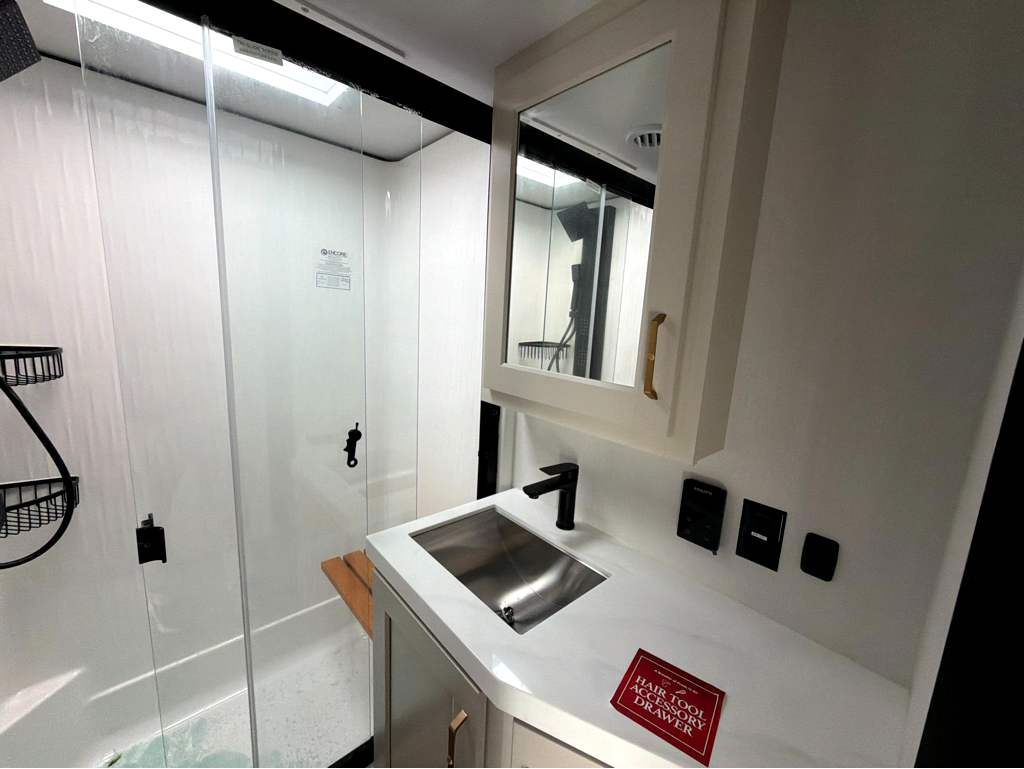 2027 GRAND DESIGN SOLITUDE 310GK - Image 29