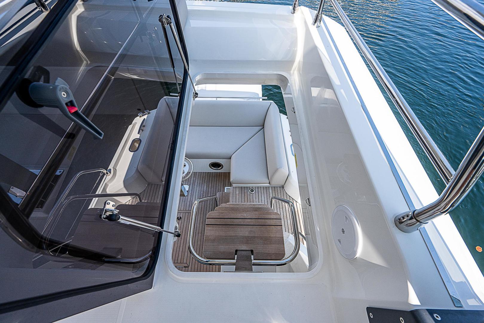 2022 Prestige 520 Fly - Image 16