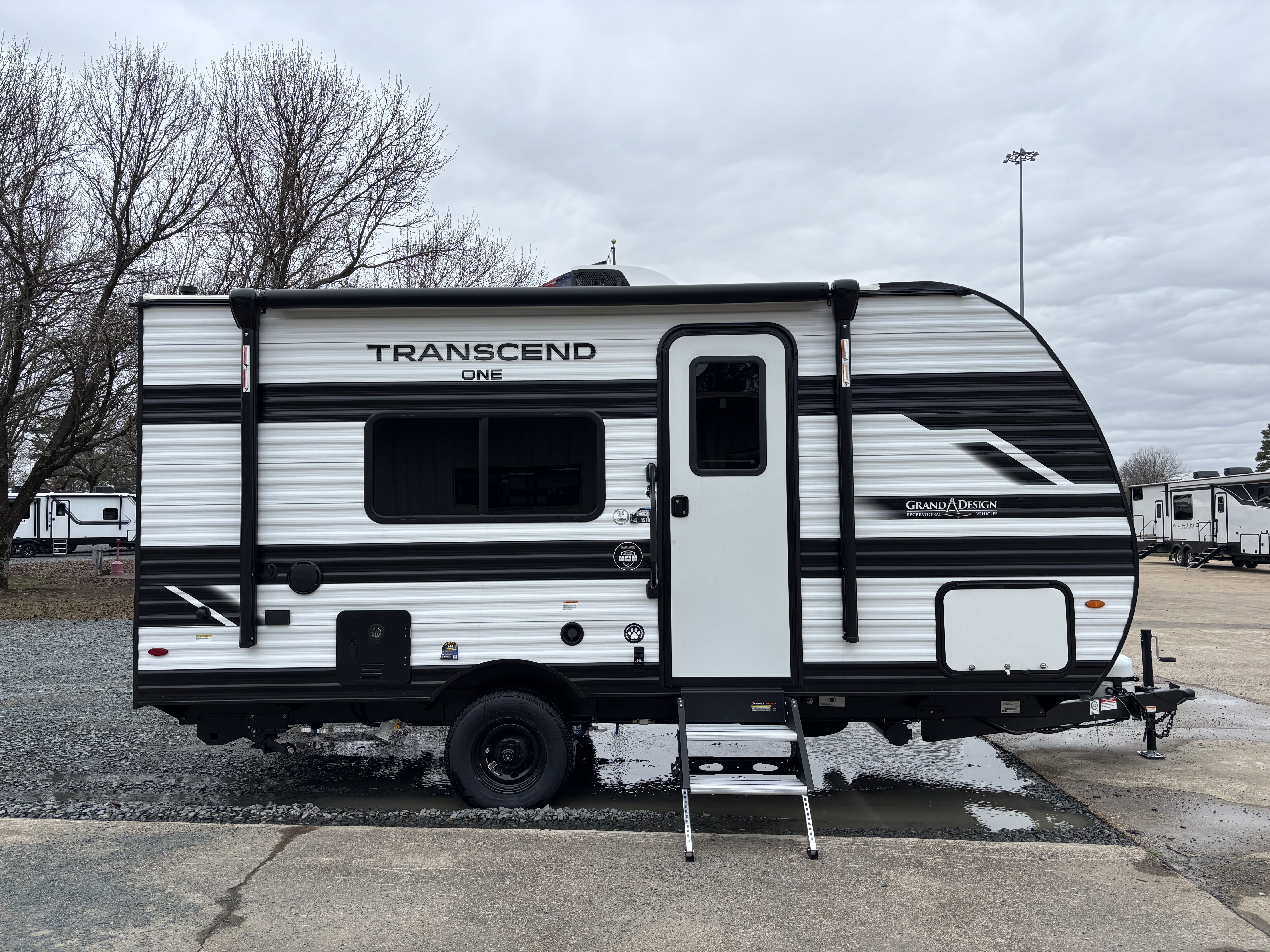 2026 Grand Design Transcend ONE 151RB - Image 2