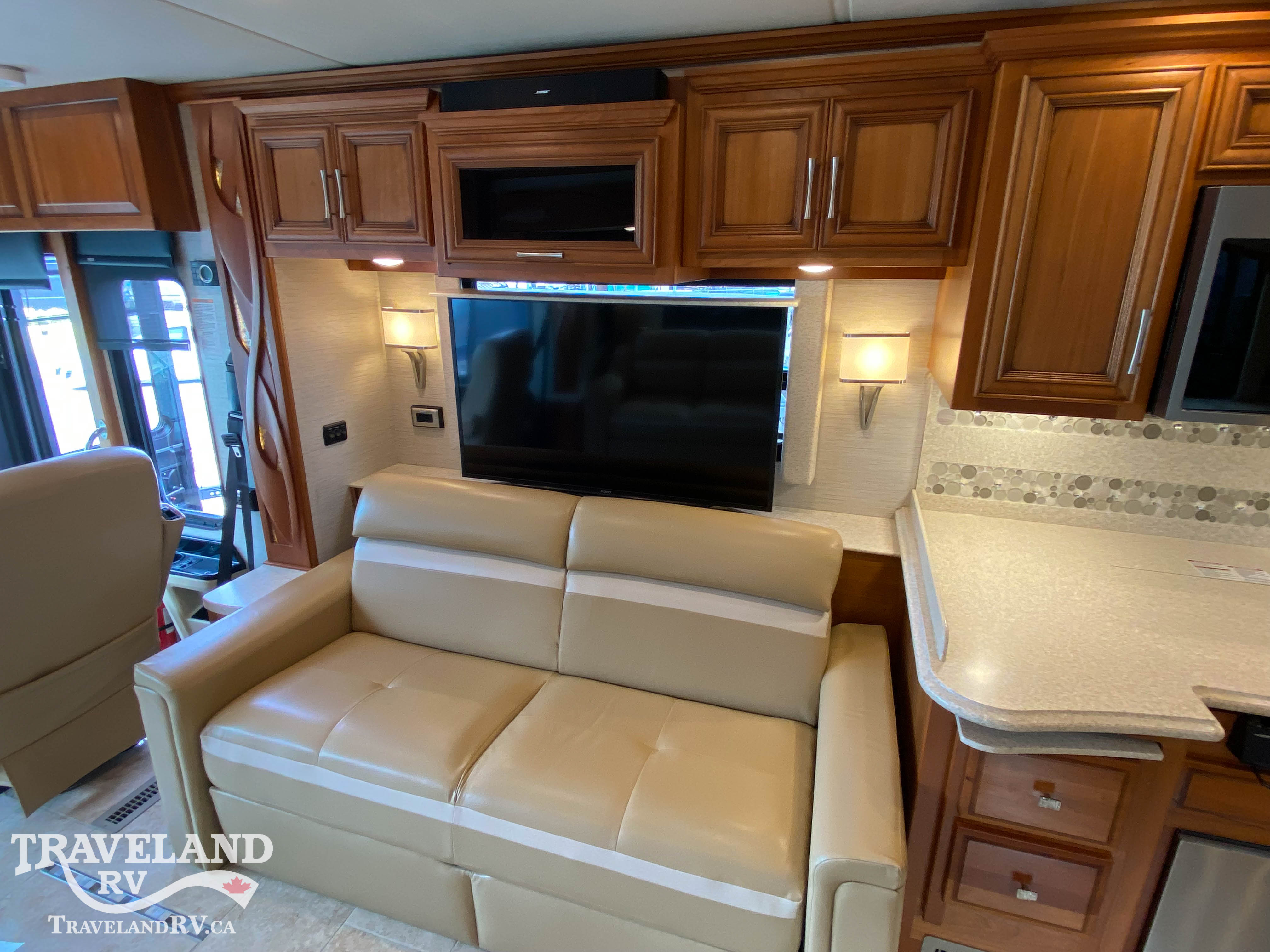 2018 Newmar Ventana 4037 - Image 17