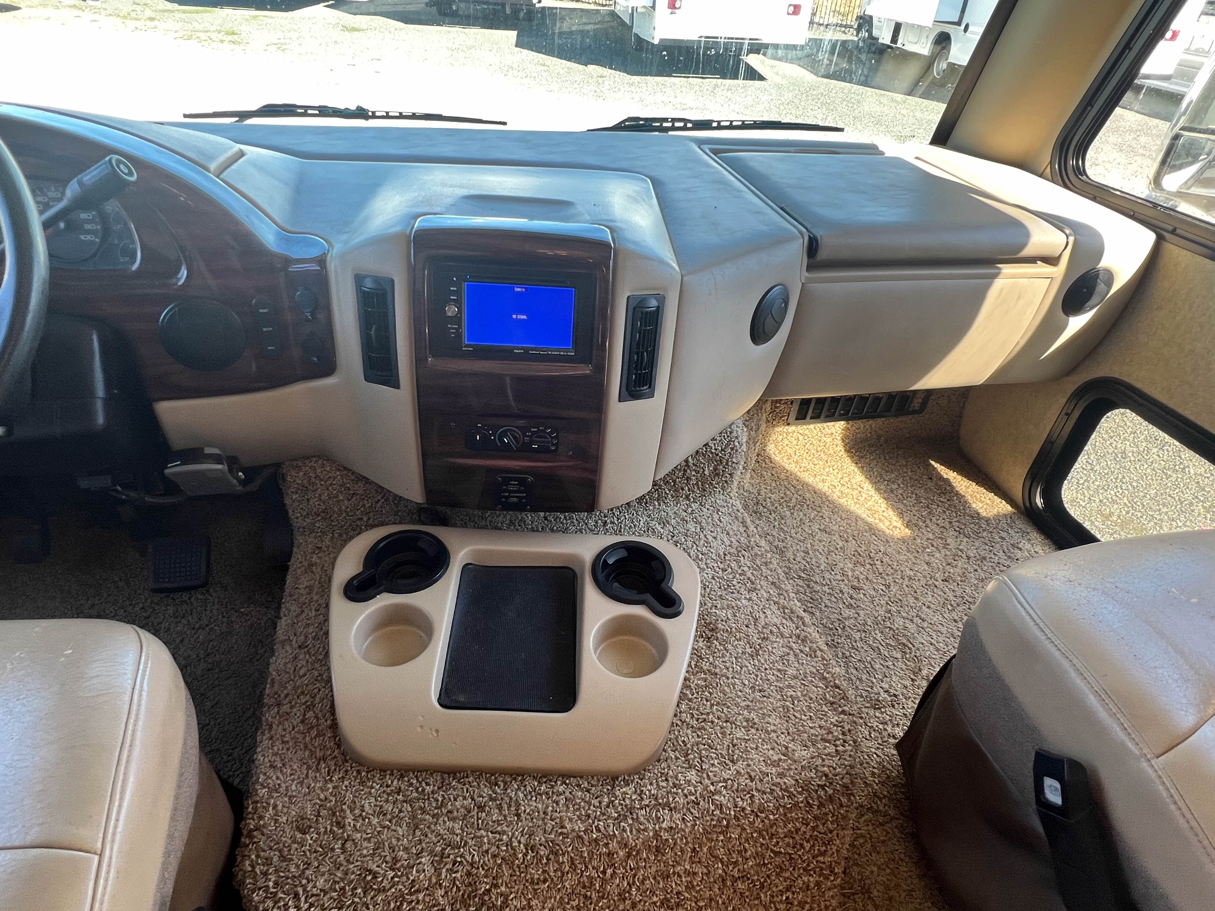 2015 Thor Motor Coach ACE 27.1 - Image 11