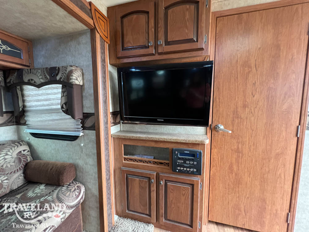 2012 FOREST RIVER SABRE 310TB0K - Image 13