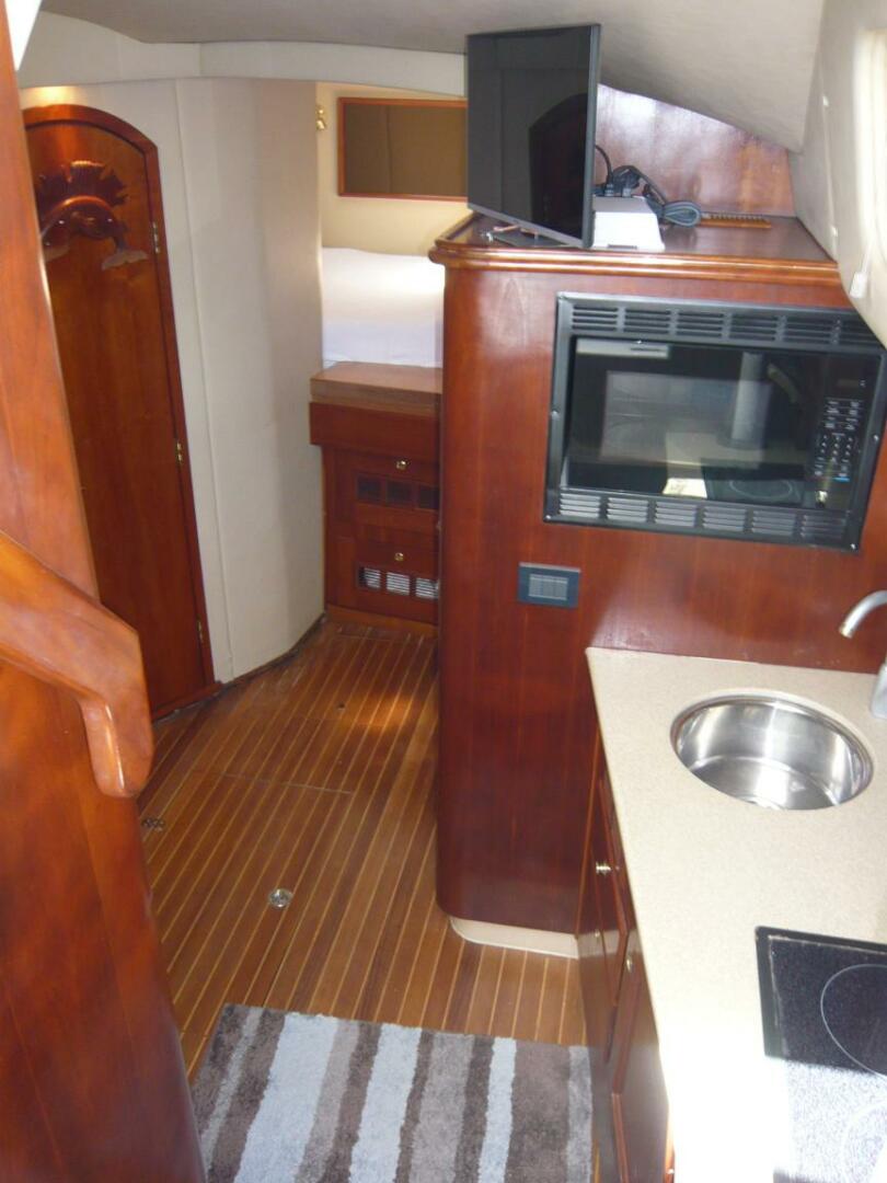 2004 Rampage 38 Express - Image 12