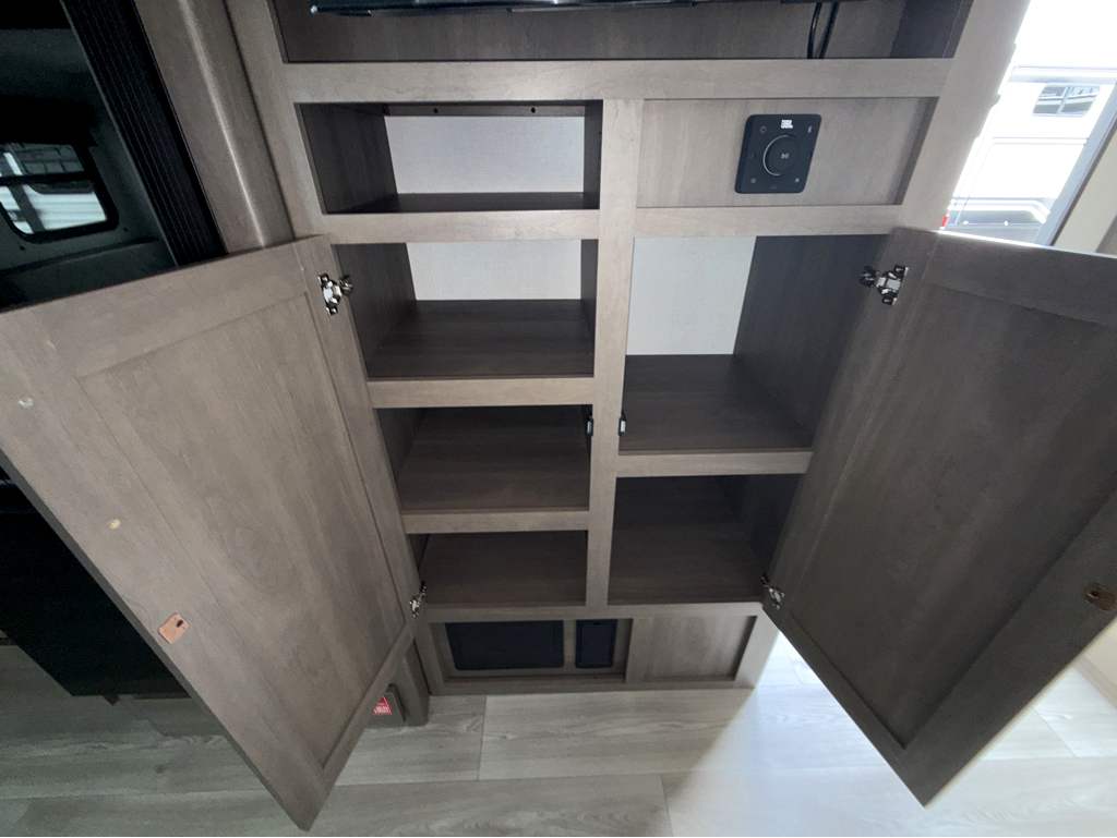 2026 GRAND DESIGN TRANSCEND 305BHT - Image 16