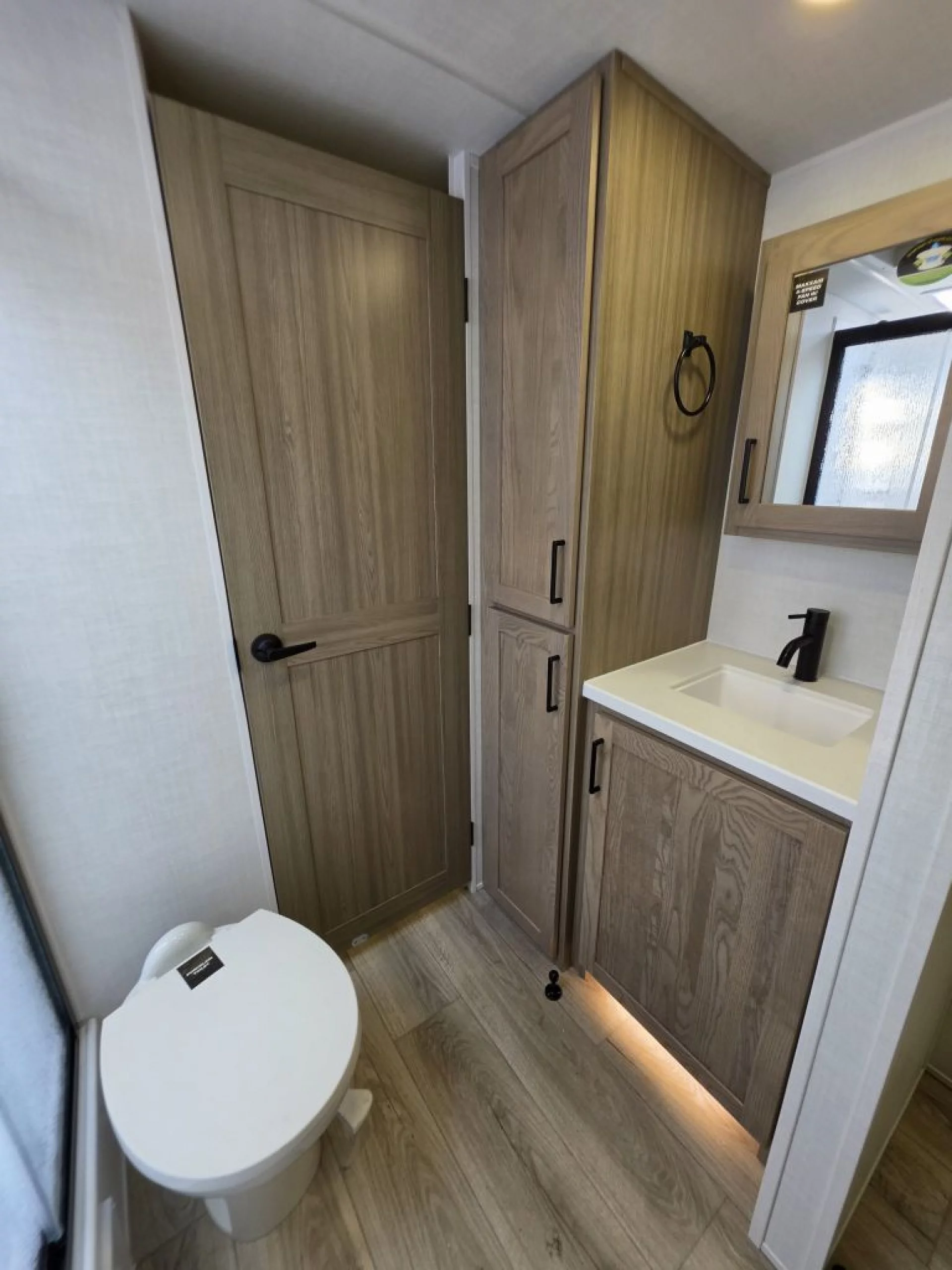 2027 FOREST RIVER ROCKWOOD ULTRA LITE 2618RD - Image 24