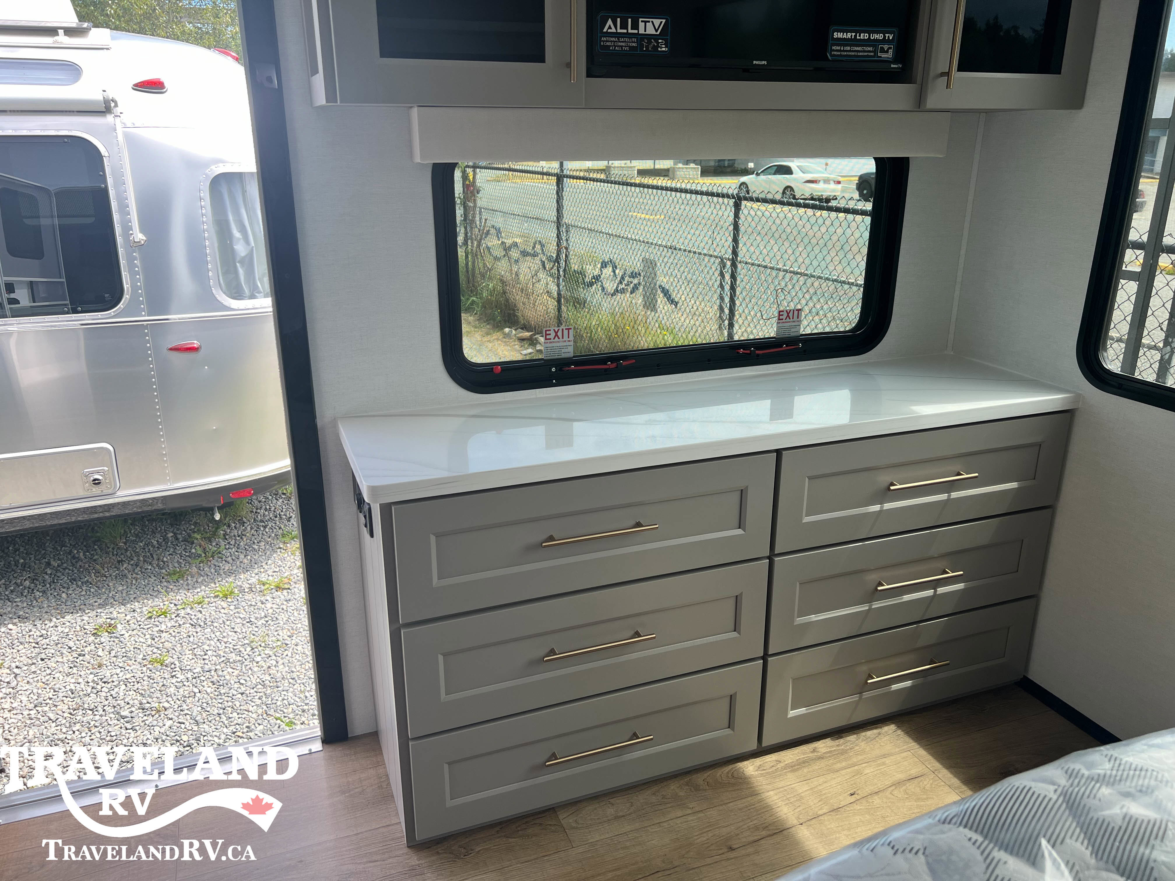 2026 Alliance RV Benchmark 42LFT - Image 29
