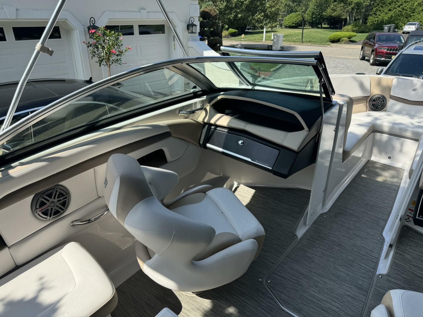 2019 Four Winns H230 Base - Image 13