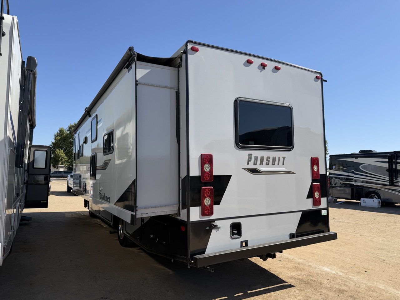 2023 Coachmen Pursuit 31BH - Image 3