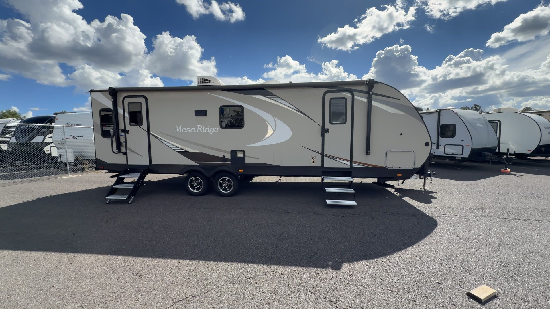 2021 Highland Ridge Mesa Ridge Lite MR2602RL - Image 4