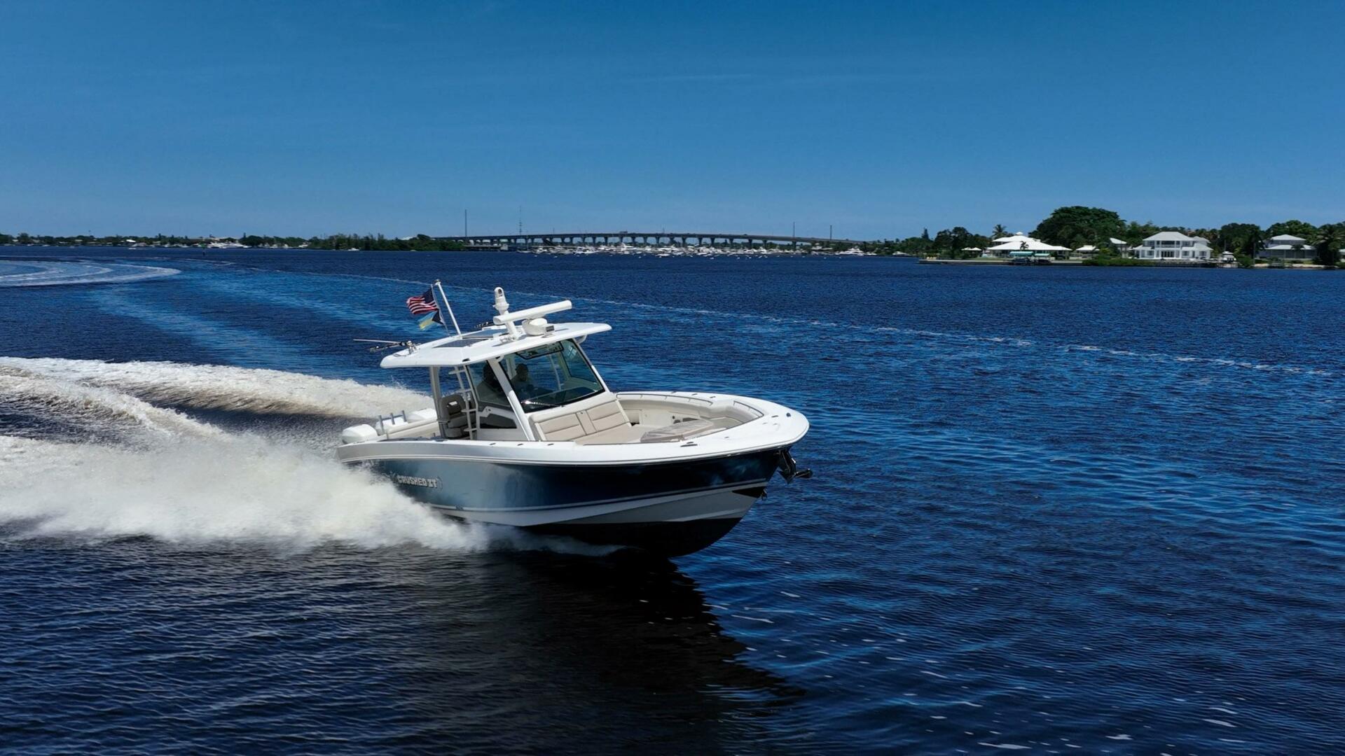 2018 Boston Whaler 380 Outrage - Image 6