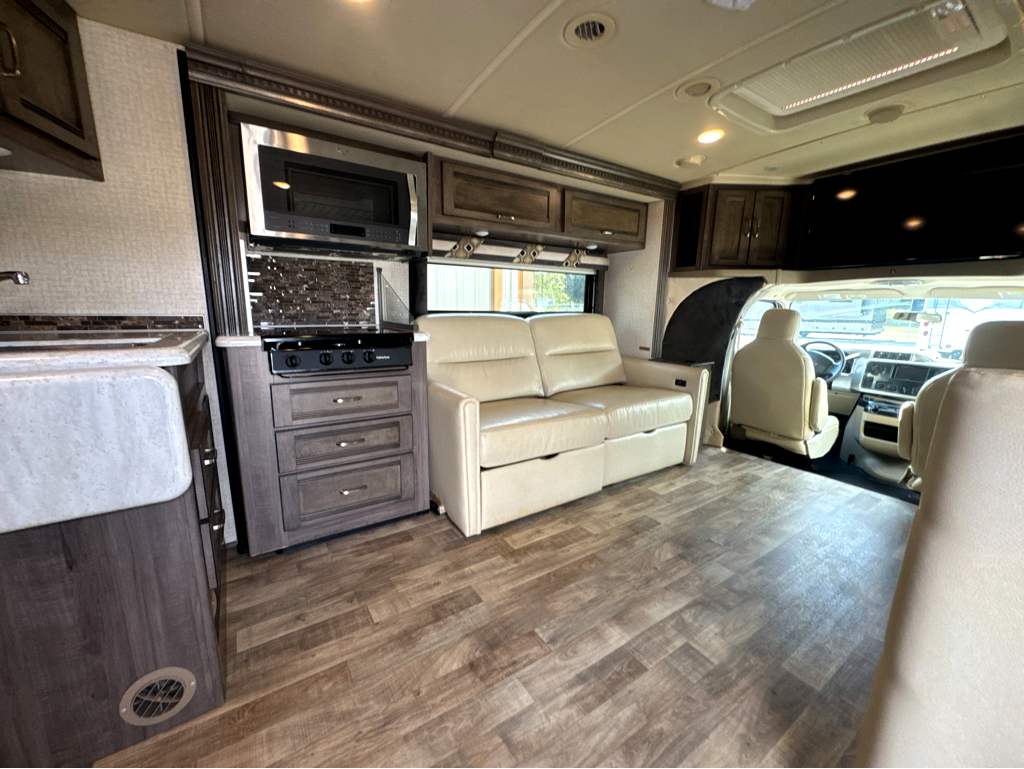 2017 WINNEBAGO ASPECT 30J - Image 7