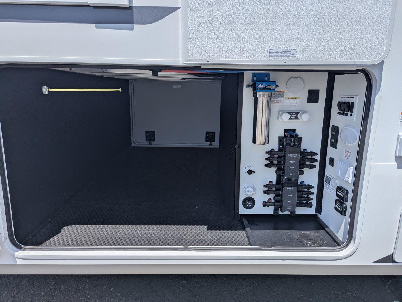 2027 Alliance RV Paradigm 312RK - Image 9