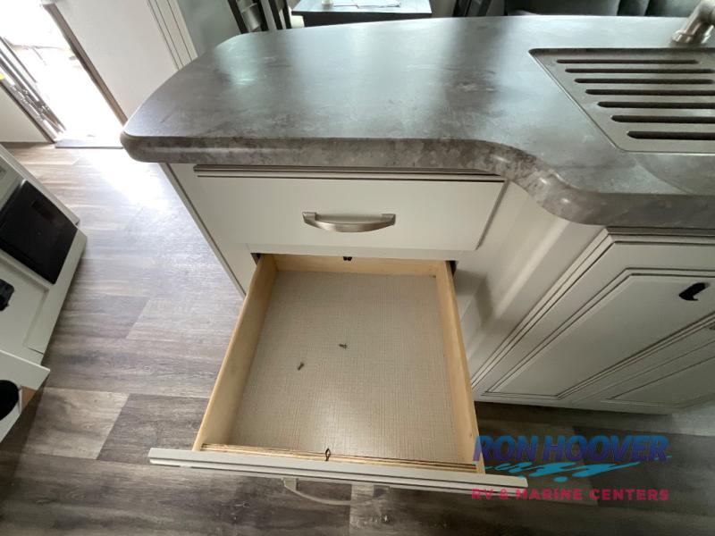 2022 KEYSTONE 33RLI - Image 12