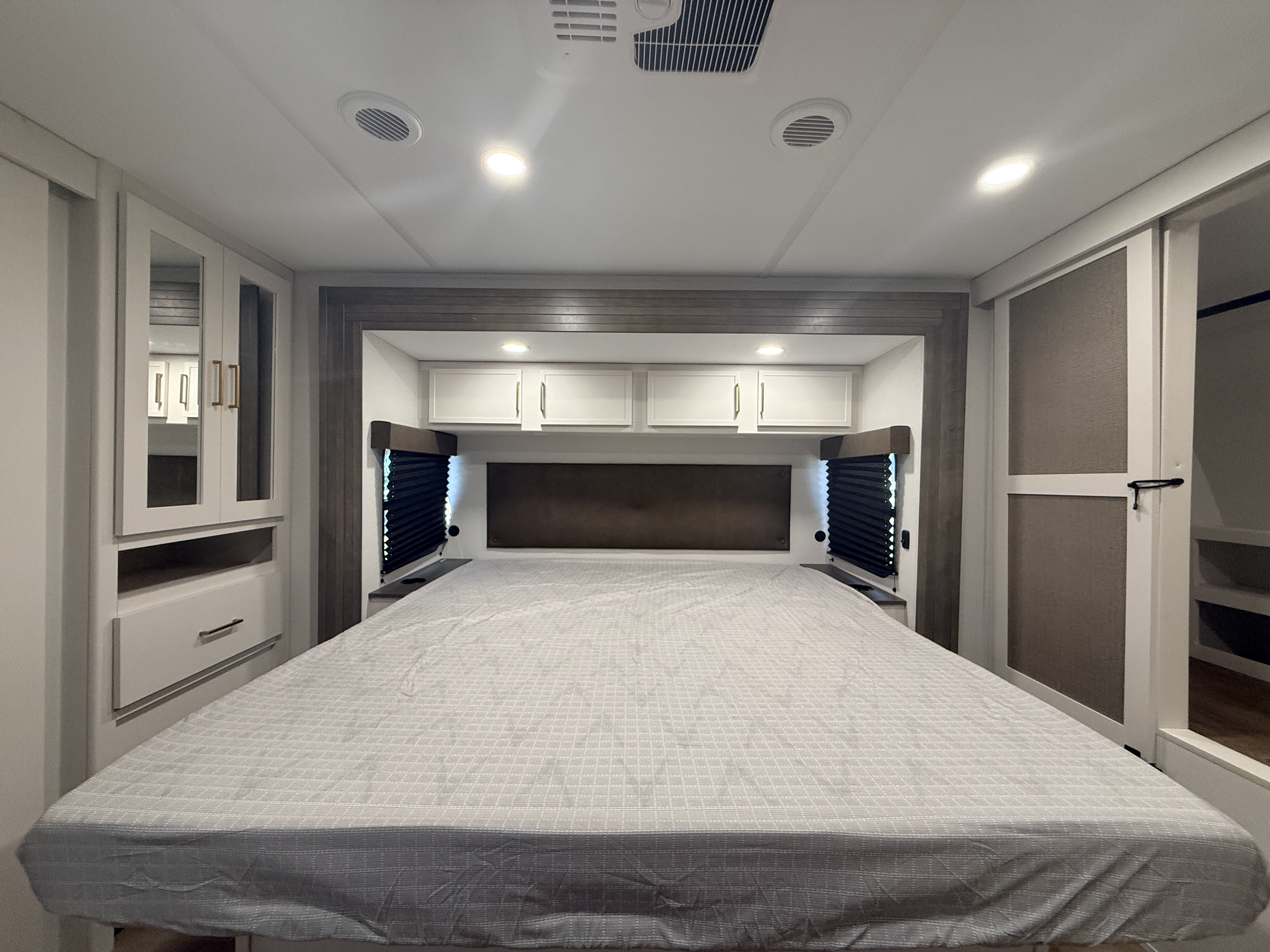 2027 Grand Design Transcend 315RKT - Image 19