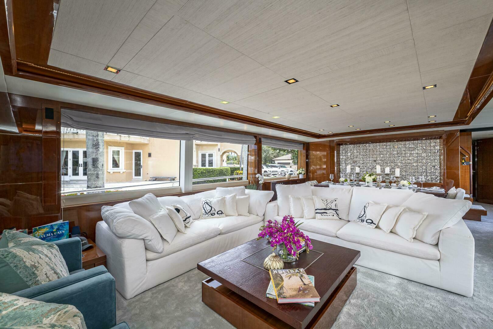 2012 Princess 32M - Image 12