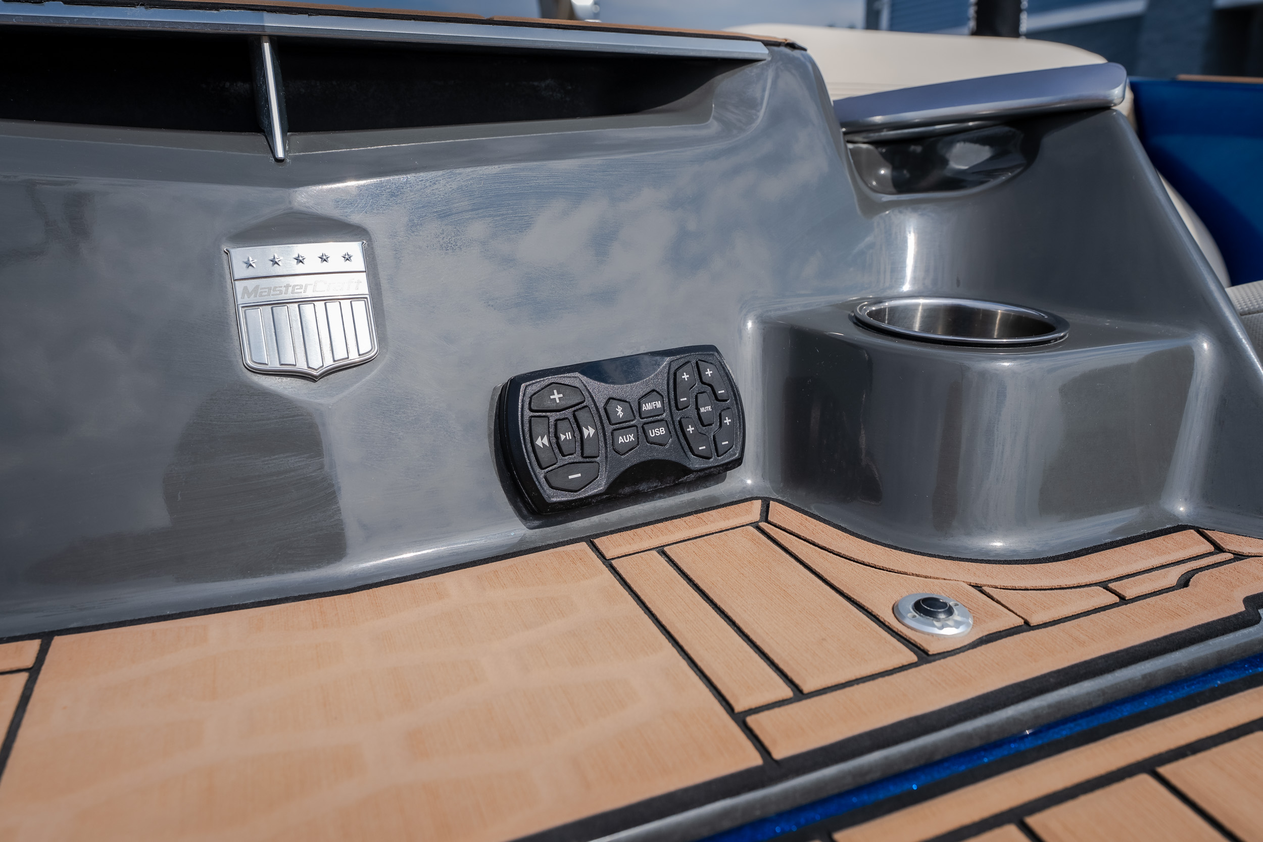 2021 MasterCraft X24 - Image 16
