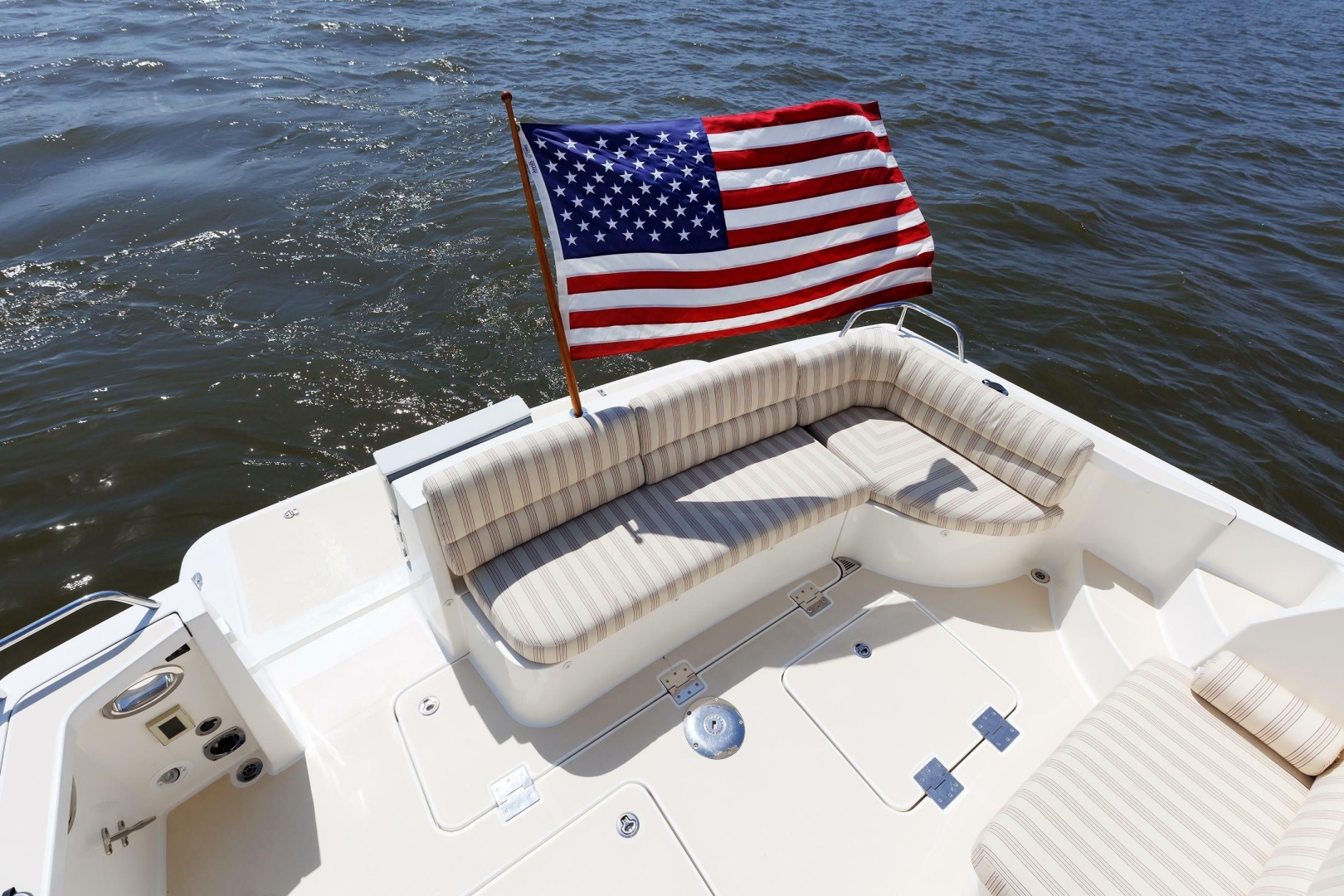2016 Sabre 42 Fly Bridge Sedan - Image 24