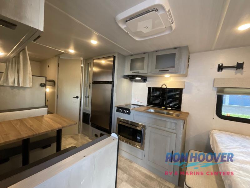 2024 FOREST RIVER 19BHEO - Image 3