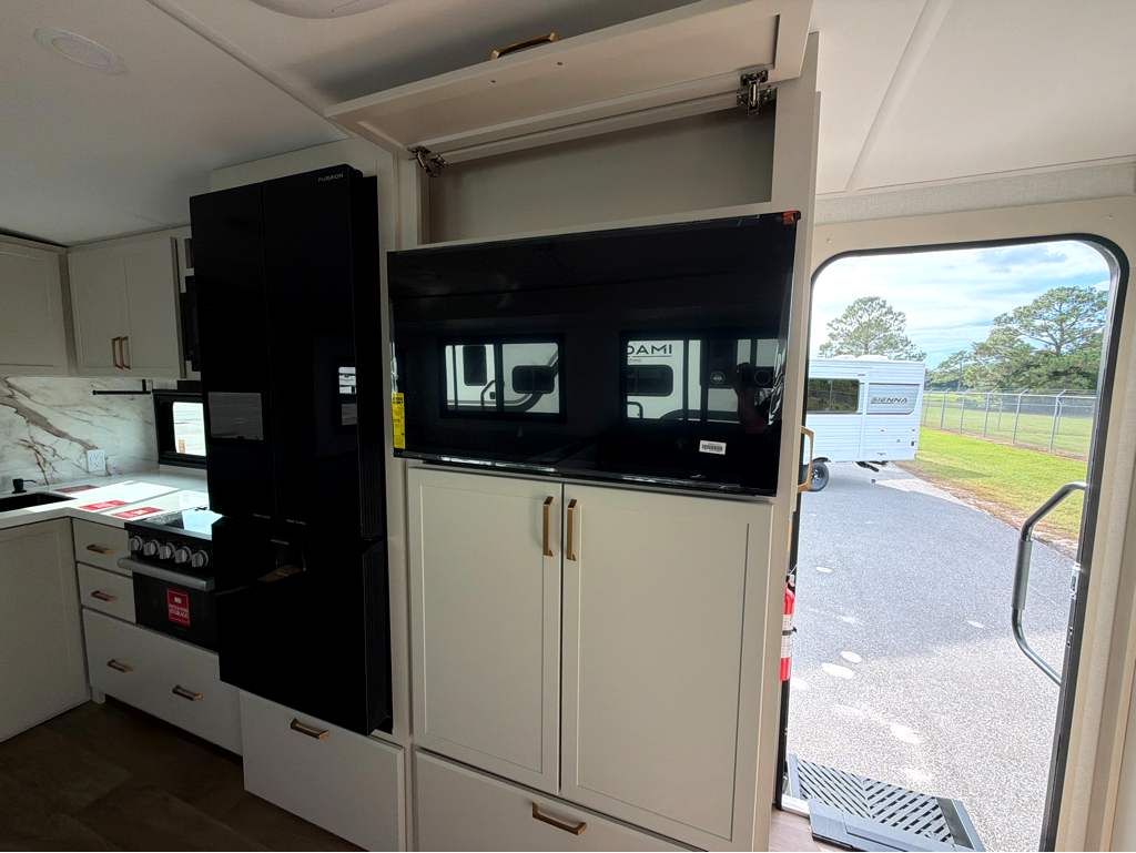 2027 GRAND DESIGN IMAGINE 2600RB - Image 21