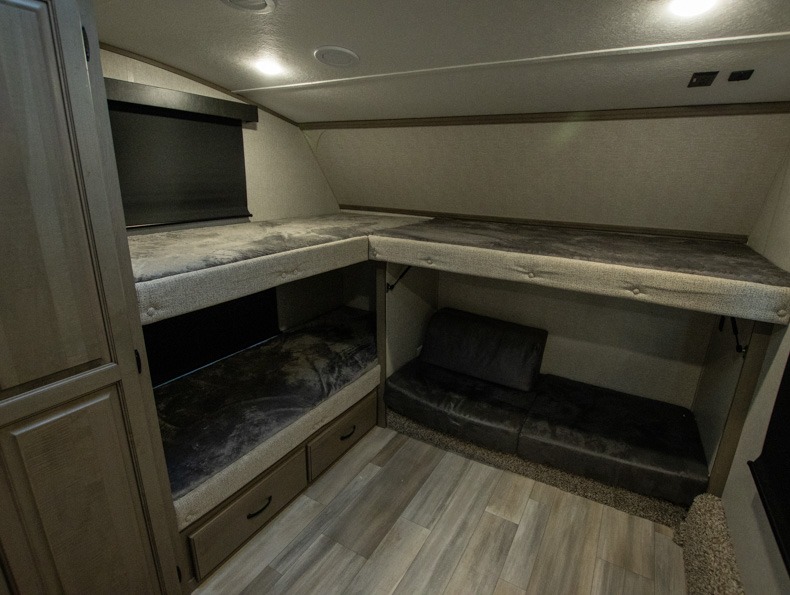 2023 Coachmen Chaparral X Edition 355FBX - Image 31