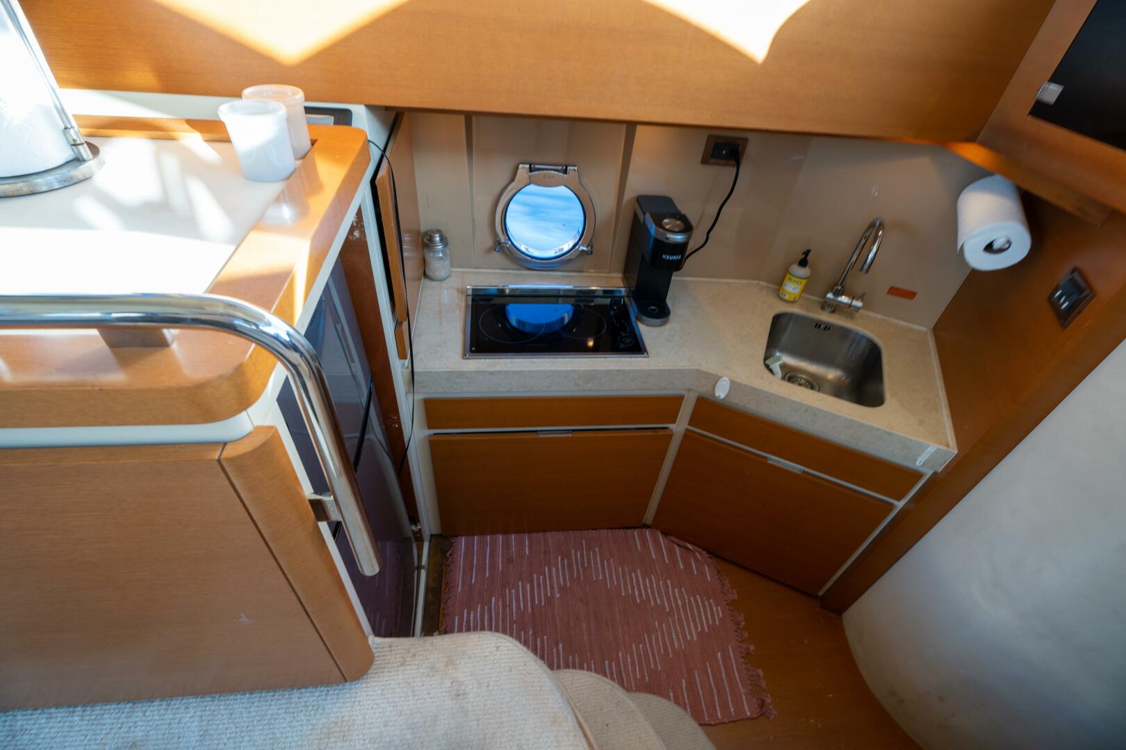2013 Azimut 40 Flybridge - Image 27