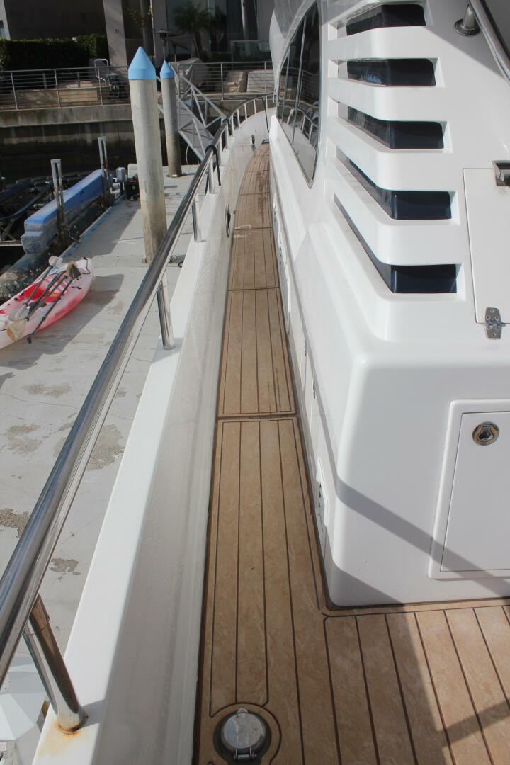 1999 Horizon 70 FLY - Image 35