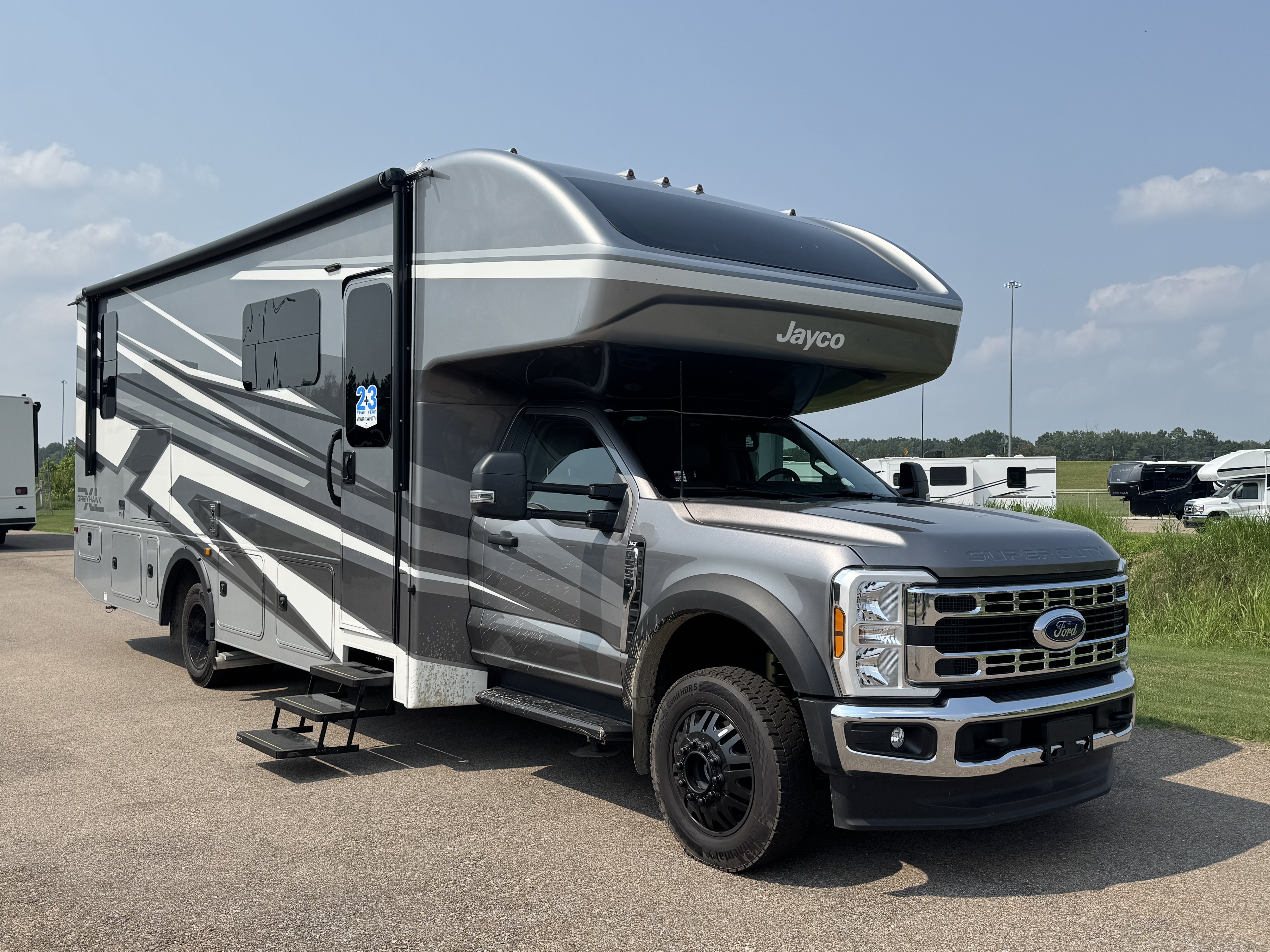 2027 JAYCO GREYHAWK XL 32U - Image 1