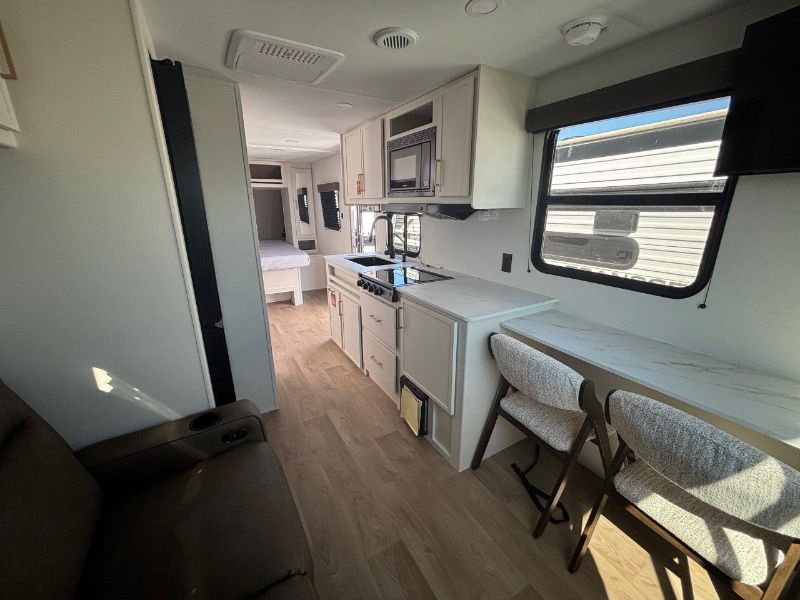 2026 Grand Design Transcend XPLOR 21RLX - Image 9