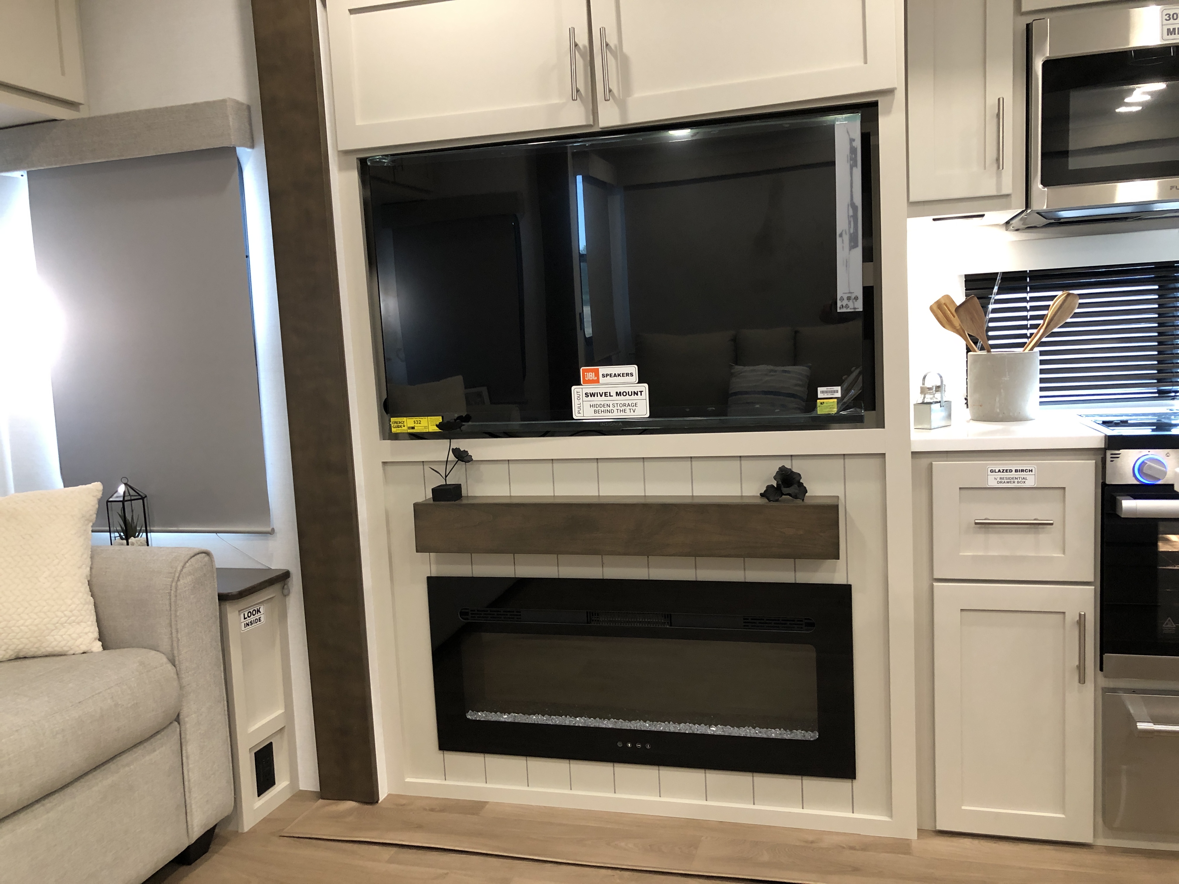 2027 Alliance Avenue All-Access 39MBR - Image 17