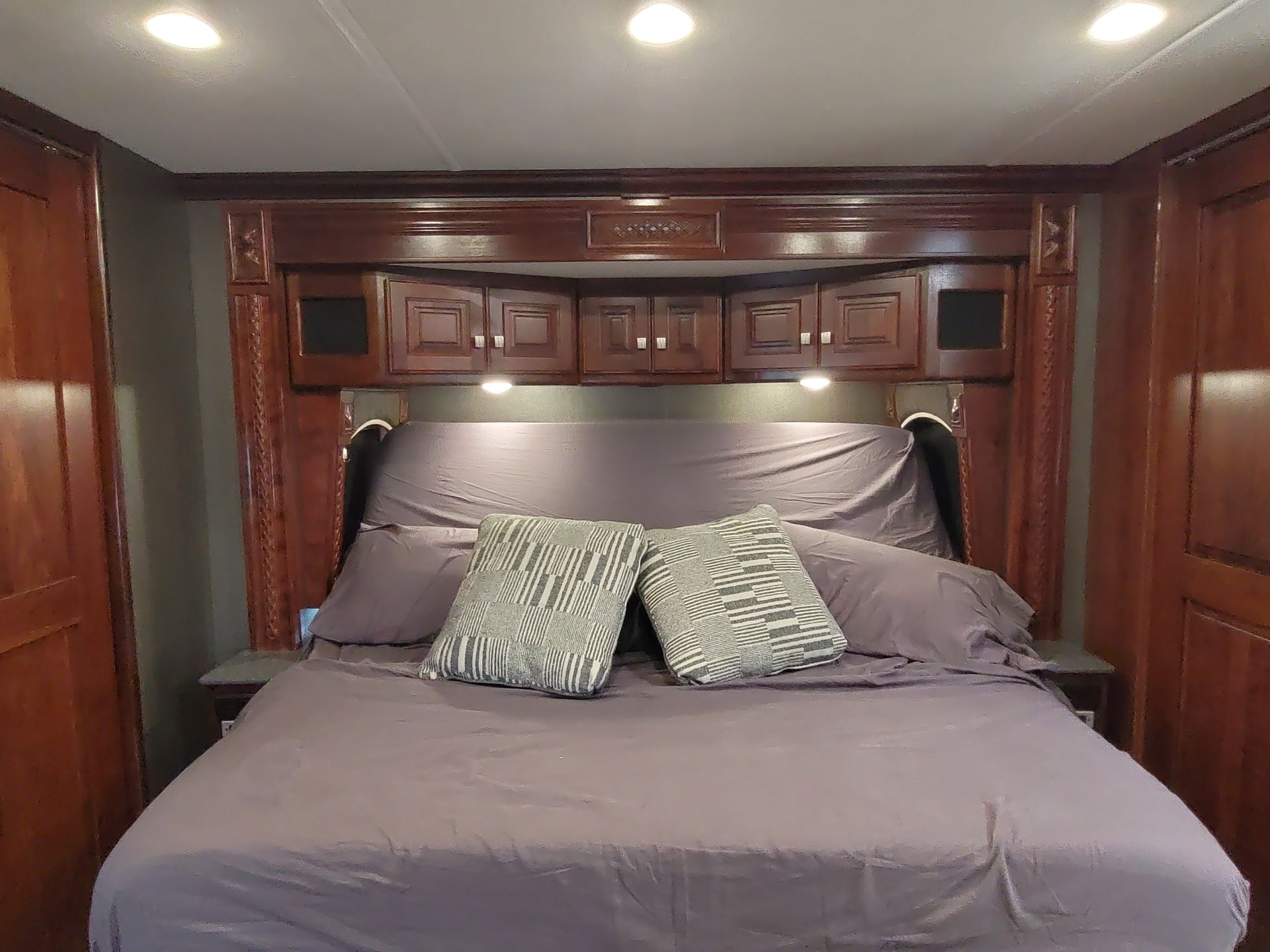 2017 Holiday Rambler Endeavor XE 38K - Image 25