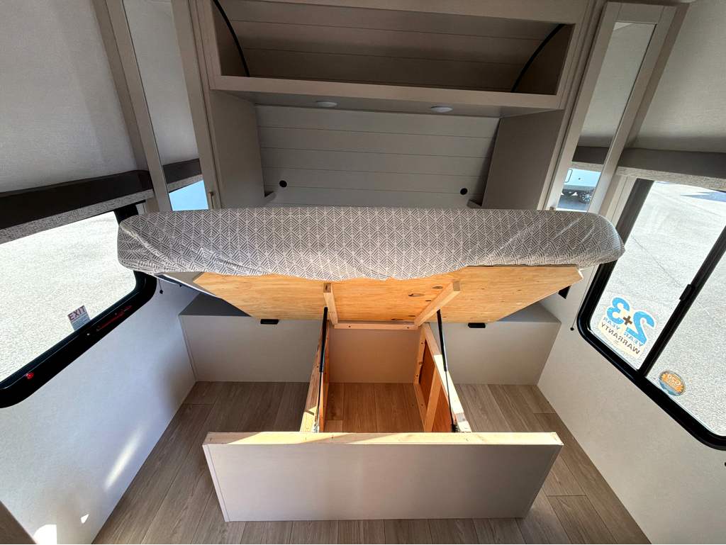 2027 JAYCO JAY FLIGHT 380DQS - Image 23