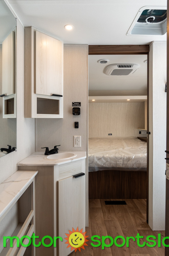 2027 Winnebago Access 28GP - Image 32