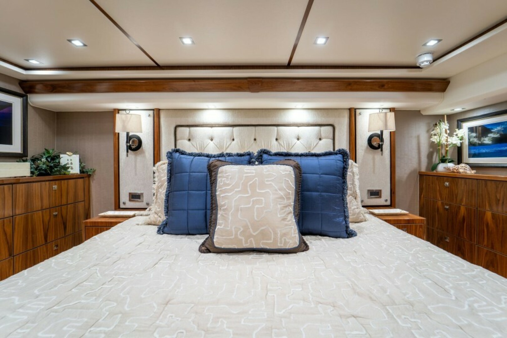 2018 Viking 72 Convertible - Image 40