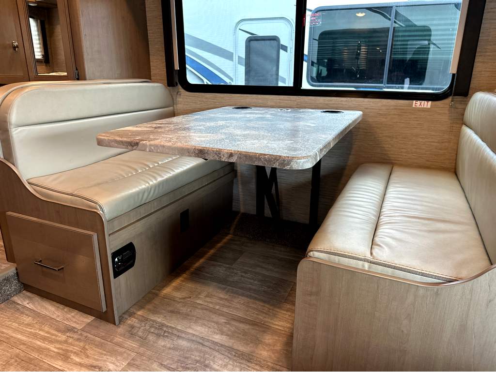 2023 THOR MOTOR COACH MAGNITUDE GA22 - Image 9
