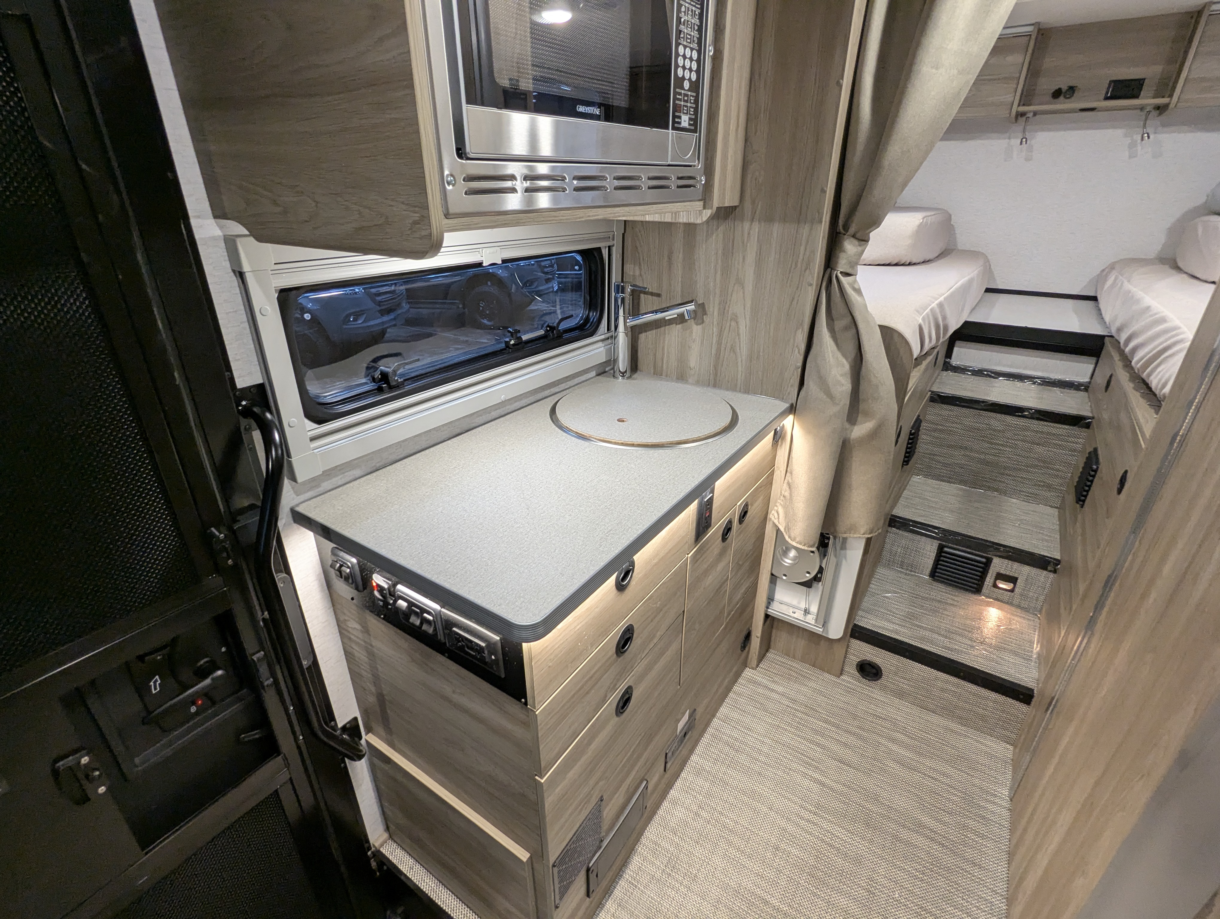 2026 Winnebago EKKO Sprinter 23B AWD - Image 13