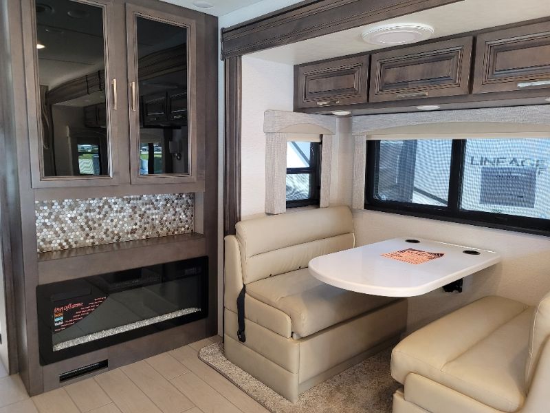 2026 Entegra Coach Accolade XL 37M - Image 13
