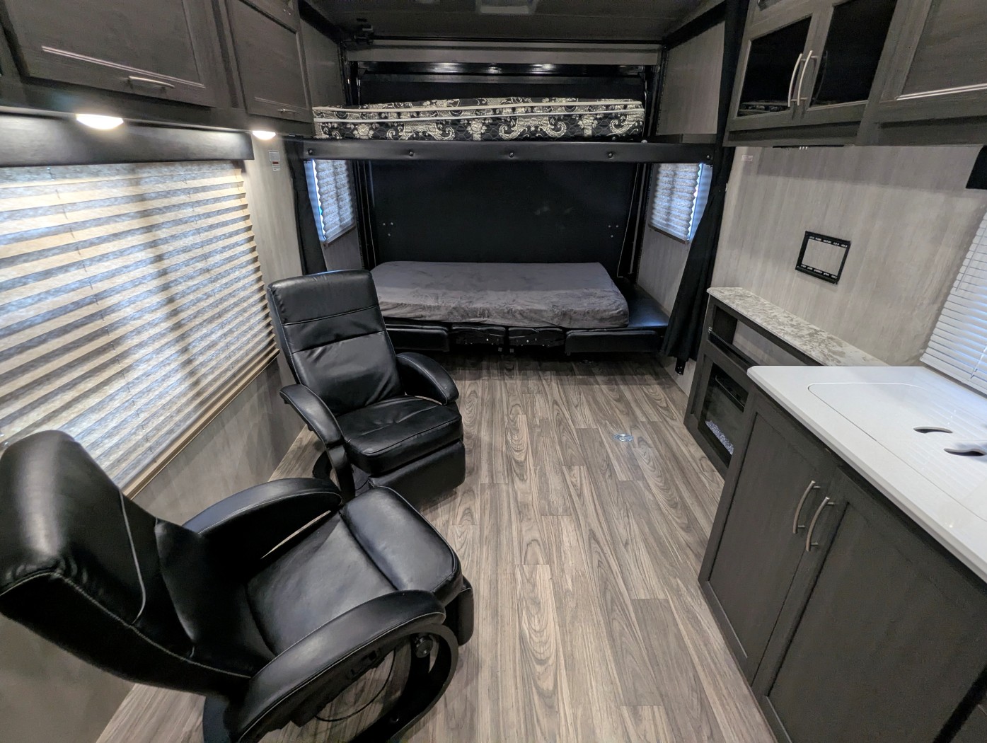 2022 Genesis Supreme Wanderer 28SAWL - Image 10